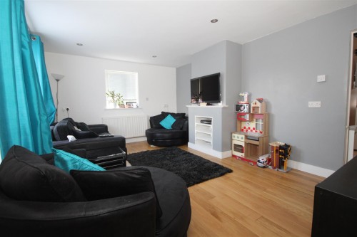 Hearn Road, Woodley, Reading - Photo 2