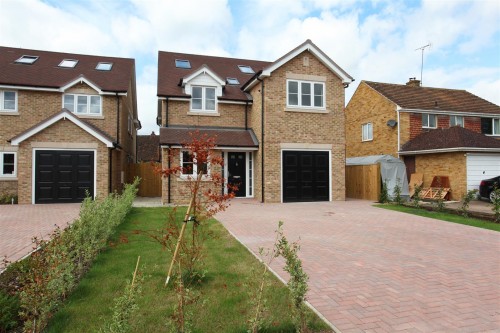 Strathmore Drive, Charvil, Reading - Photo 12