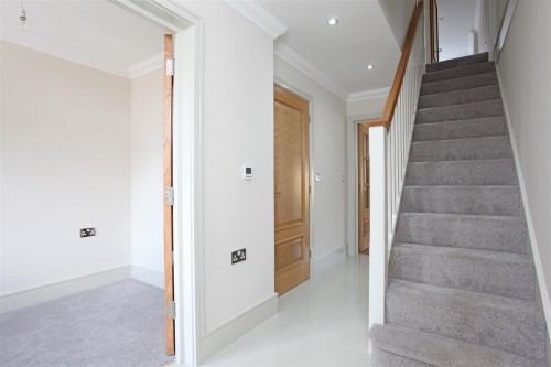 Strathmore Drive, Charvil, Reading - Photo 14