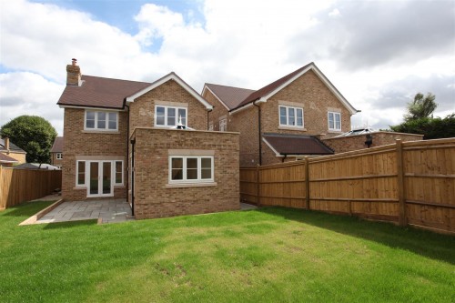 Strathmore Drive, Charvil, Reading - Photo 17