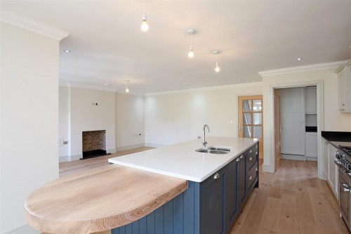 Strathmore Drive, Charvil, Reading - Photo 3