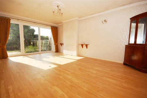 Wessex Gardens, Twyford, Reading - Photo 2