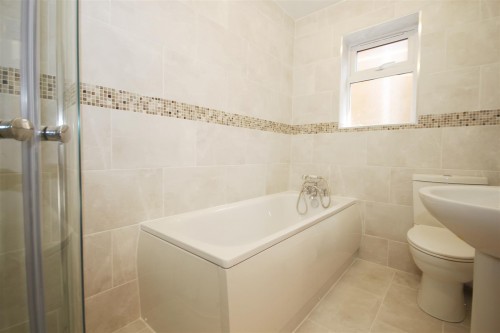 Wessex Gardens, Twyford, Reading - Photo 4