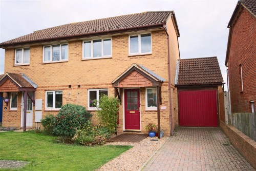 Saunders Close, Twyford, Reading - Photo 1