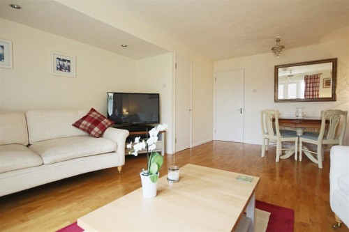 Saunders Close, Twyford, Reading - Photo 3