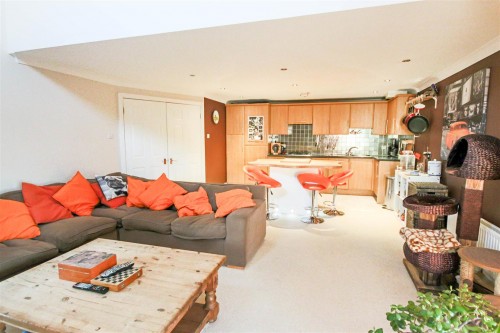 Pocket Place, Earley, Reading - Photo 2