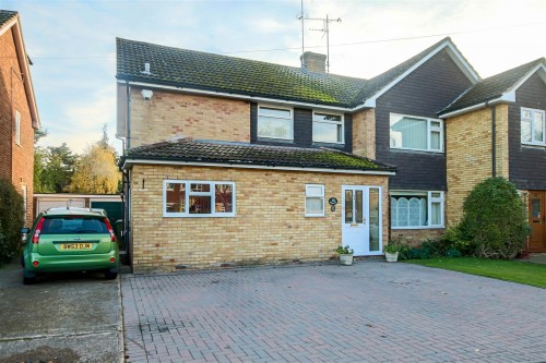 Amberley Drive, Twyford, Reading - Photo 1