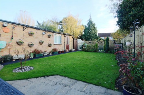 Amberley Drive, Twyford, Reading - Photo 13